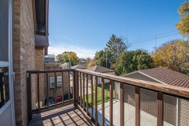 Building Photo - 4217 N Newhall St