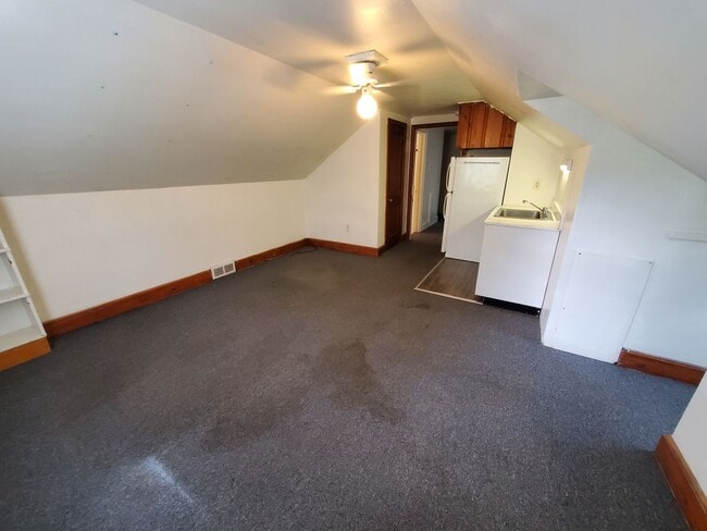 Building Photo - 277 Woodland Dr