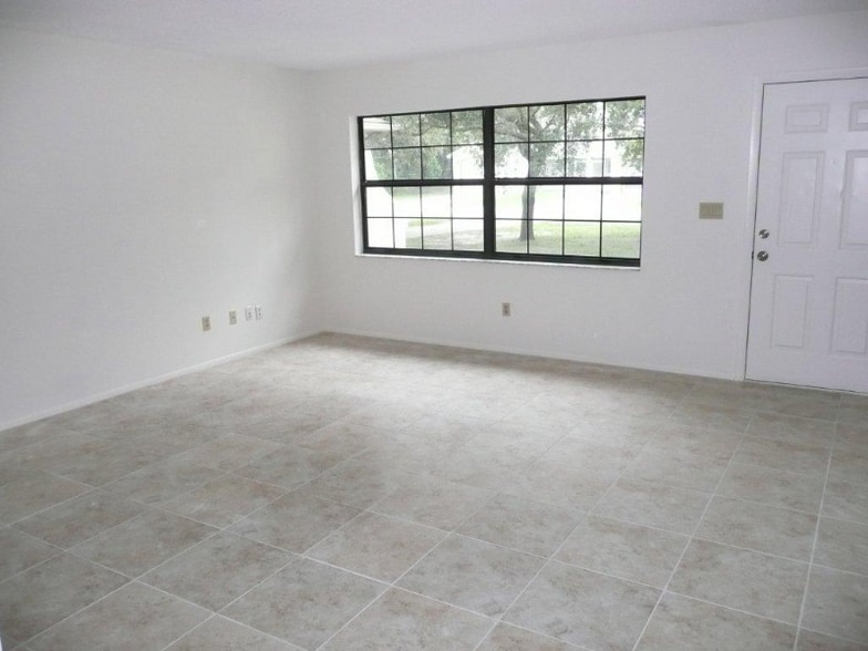 Building Photo - 7450 Mead Dr