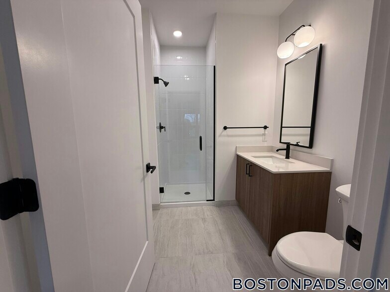 Building Photo - 199 Gardner St