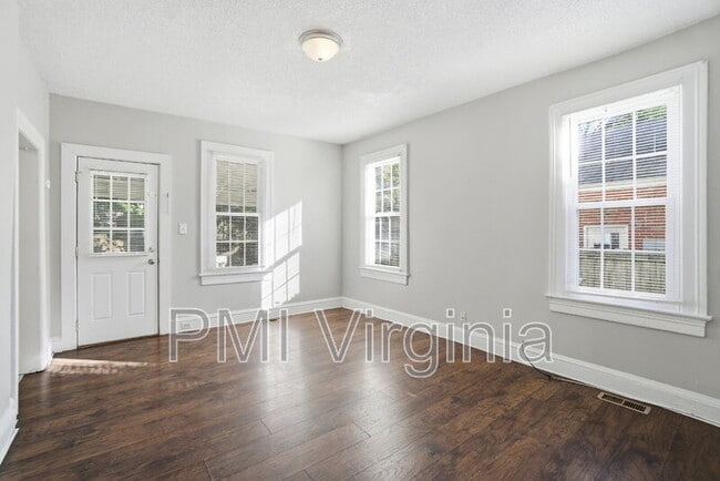 Building Photo - 630 W 36th St