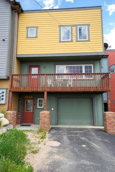 Building Photo - 391 8th St