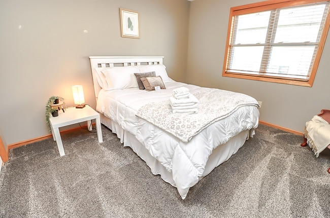 Building Photo - 3530 McLaughlin Dr