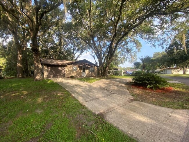 Building Photo - 39648 Meadowood Loop