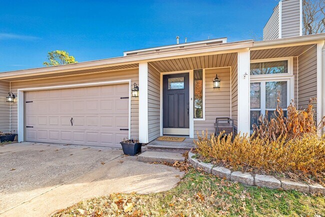 Building Photo - Furnished Home in Jenks School District.