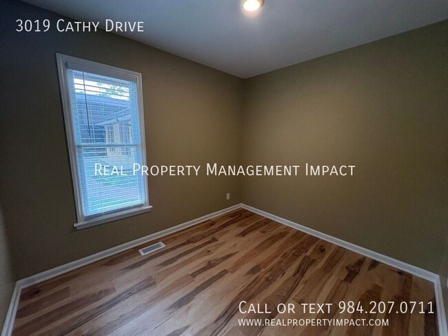 Building Photo - 3019 Cathy Dr
