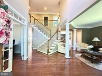 Building Photo - 9804 Anvil Ct