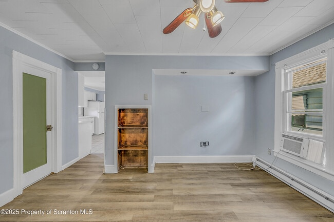 Building Photo - 7 Plum Pl