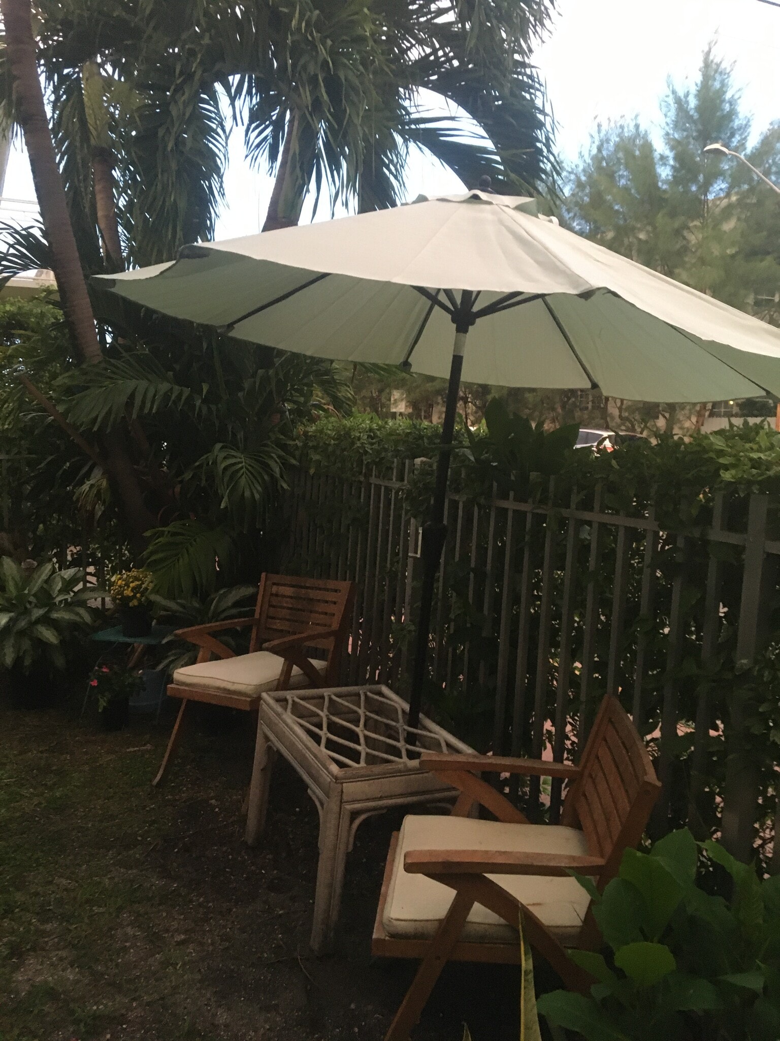 Building Photo - 935 10th St