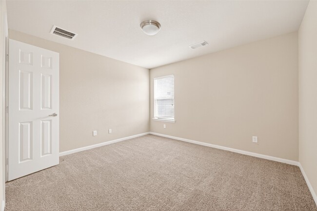 Building Photo - 21514 Venture Park Dr