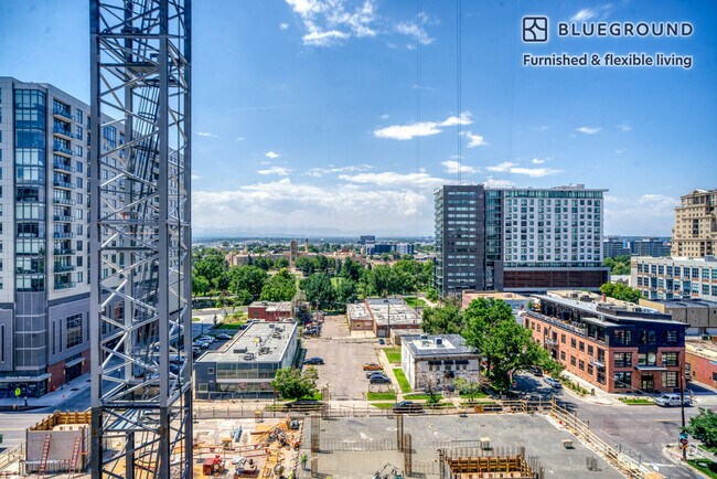 Building Photo - 140 W 10th Ave