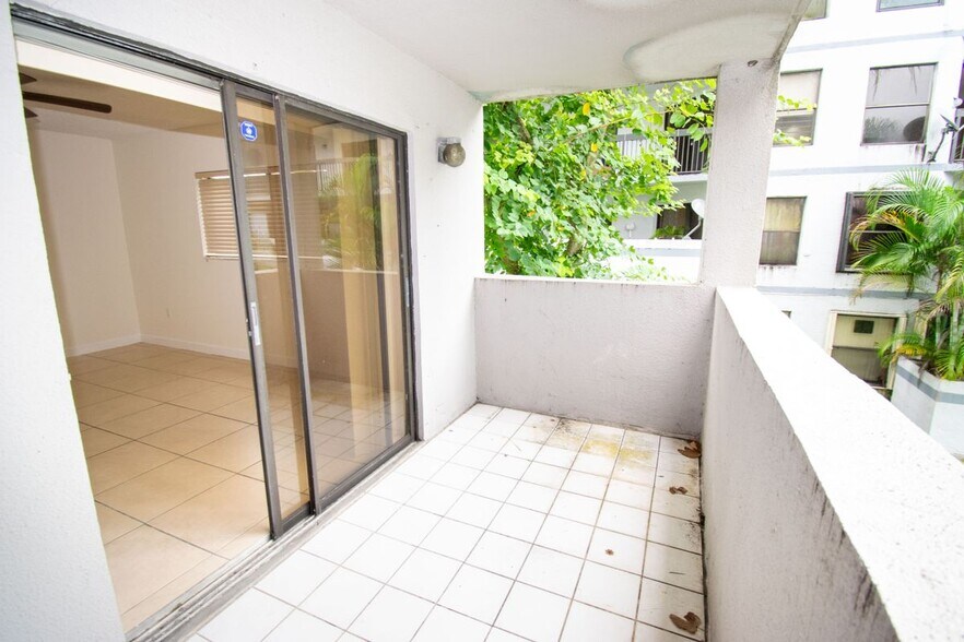 Building Photo - 13255 SW 88th, 201-CS