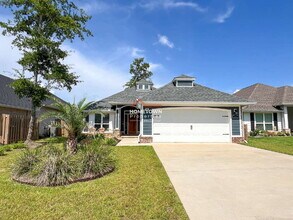 Building Photo - Furnished 3-Bed Oasis on Dunridge Drive wi...
