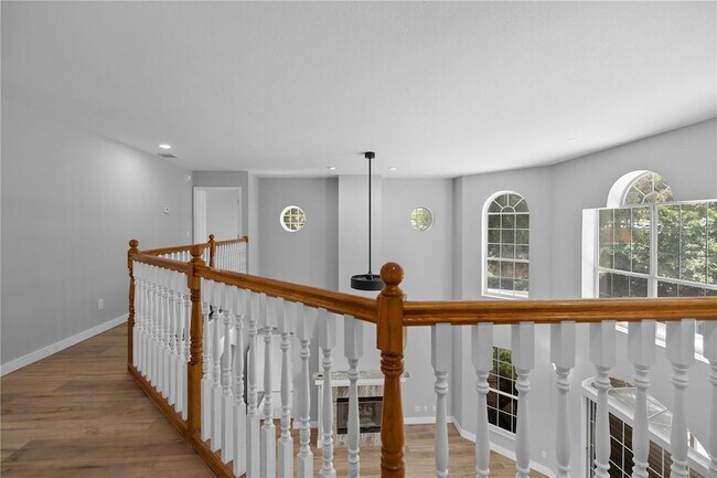 Building Photo - 1628 SE 29th Terrace