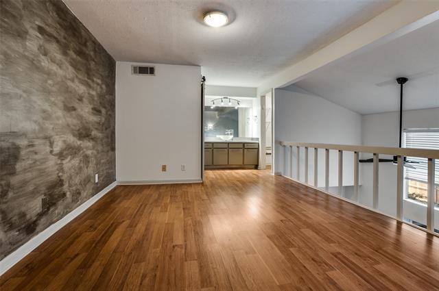 Building Photo - 3105 Wycliff Ave