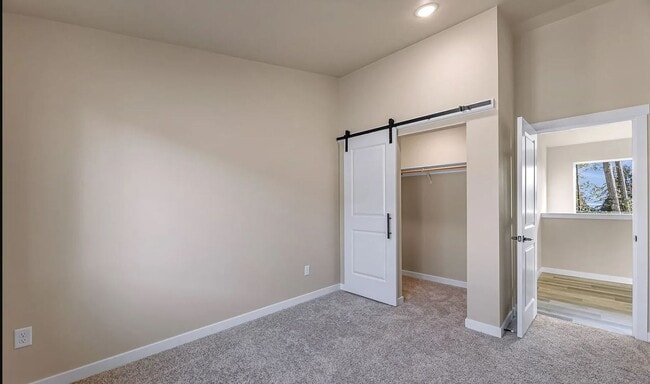 Building Photo - Beautiful 3 Bedroom Home for Rent Soon!