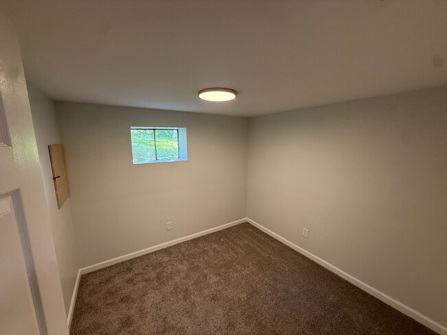 Building Photo - Rent to Own Home Huntington WV