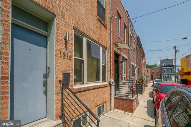 Building Photo - 1316 S Bouvier St
