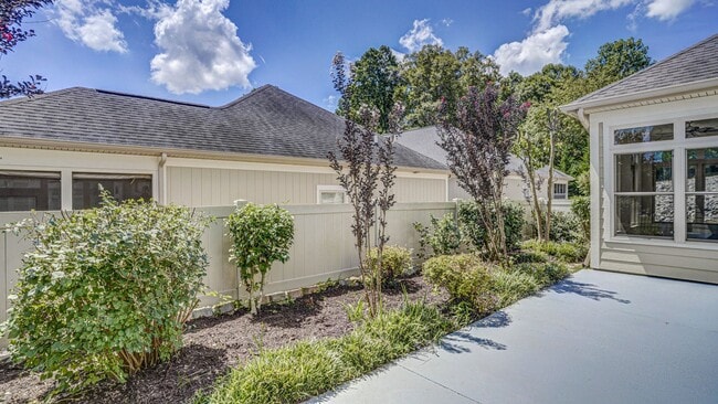 Building Photo - 1440 Hatterdale Farm Rd