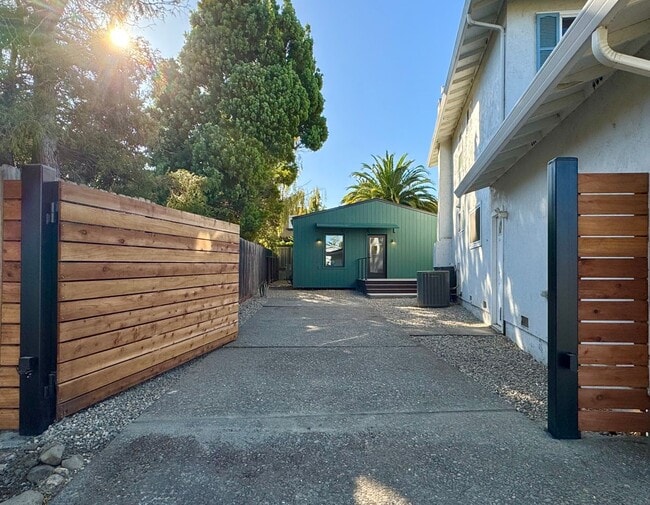 Building Photo - Newly Built 2 Bedroom 2 Bath Single Level ADU in Desirable North Napa Neighborhood in a Cul de Sac