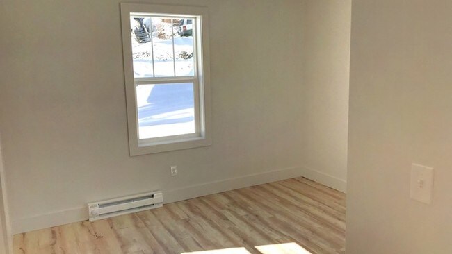 Building Photo - 1112 King Rd