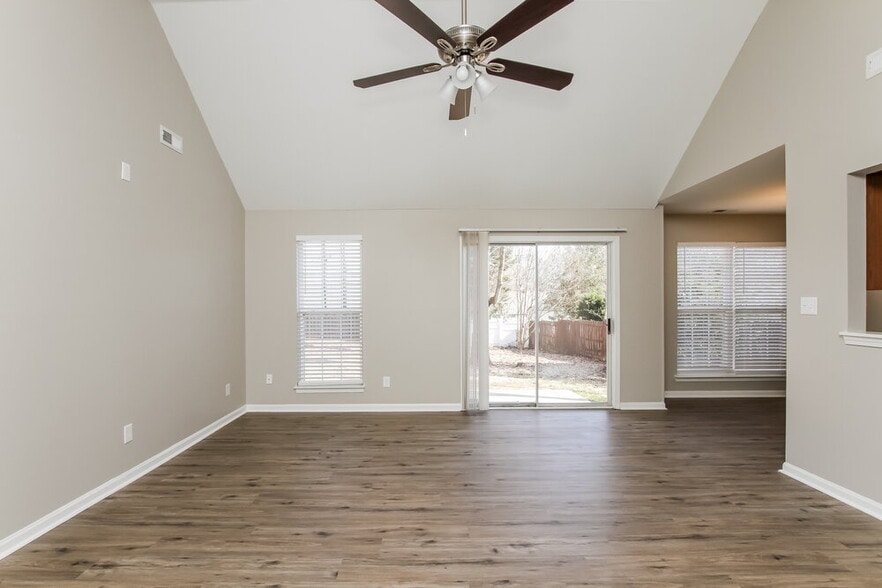 Building Photo - 505 Lisa Carol Dr