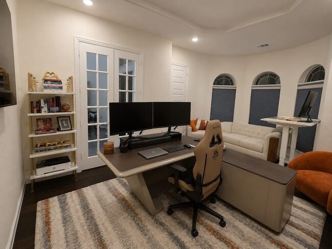 Building Photo - 4165 Rancho Milagro Dr