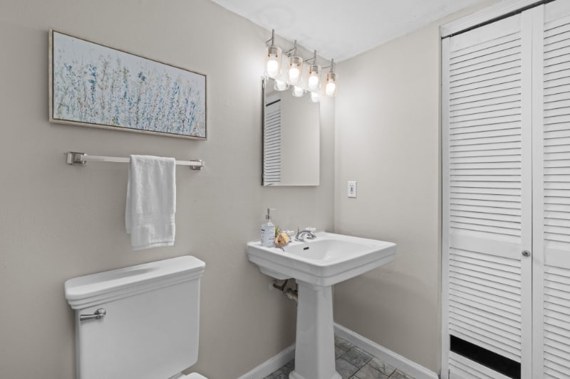 Building Photo - 1607 Redbird Cove