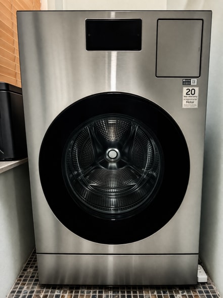 washer/dryer - 223 W Wisconsin St