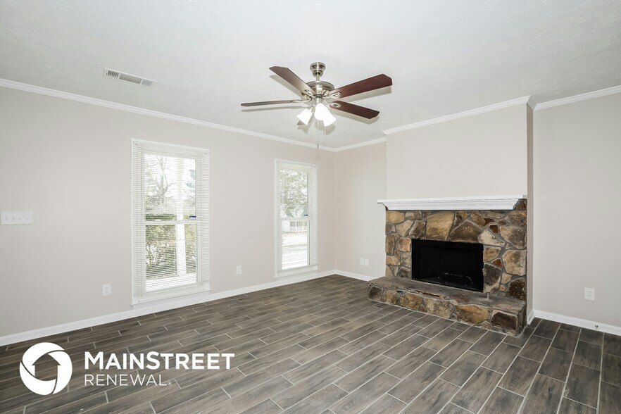 Building Photo - 369 Hillridge Dr