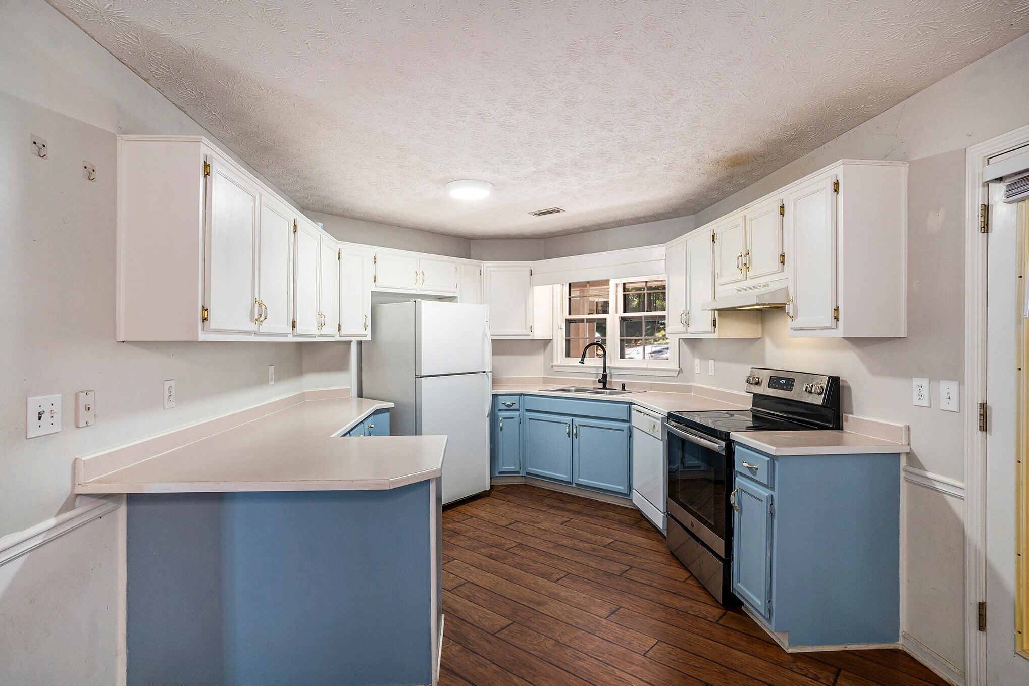 Building Photo - 175 Autumn Cv