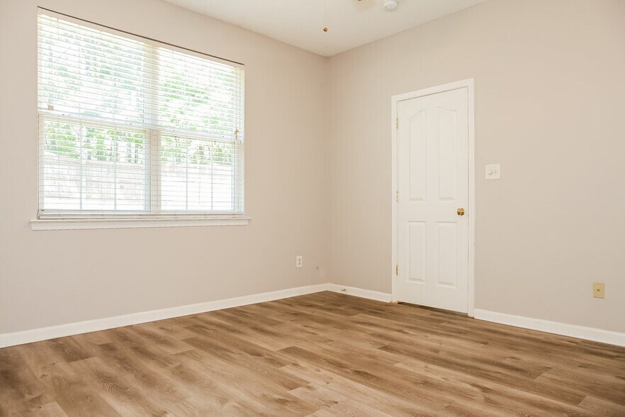 Building Photo - 14814 Jerpoint Abby Dr
