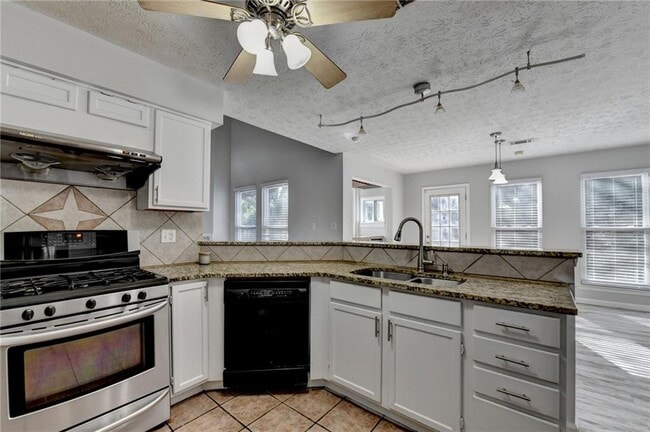 Building Photo - 1112 Ashbury Dr