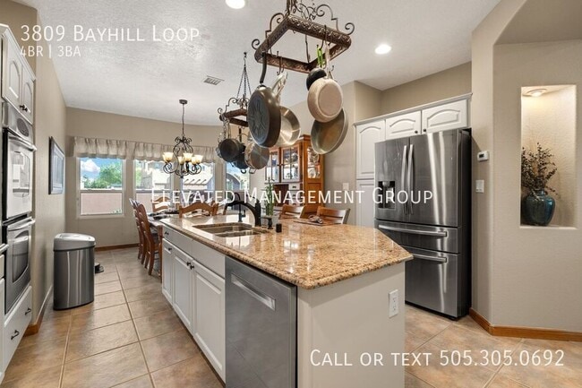 Building Photo - 3809 Bay Hill Loop SE