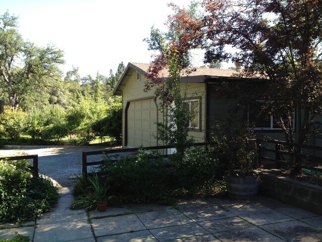 Building Photo - Completely Renovated in 2012; adorable energy-efficient Country home w/ Guest House on 1 mostly l...