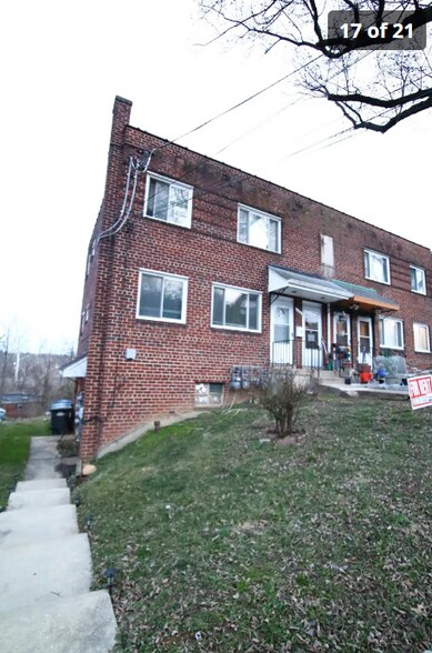 Building Photo - 126 Joliet St SW