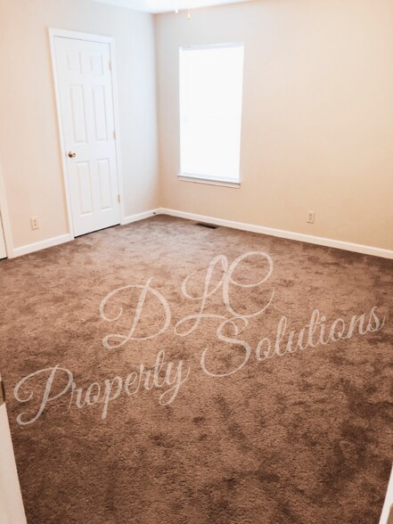 Building Photo - 254 Elder Dr