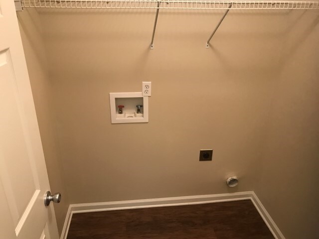 Building Photo - 18 Bluelake Blvd