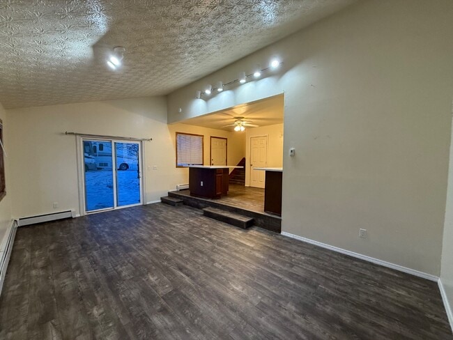 Building Photo - 9260 Roy St