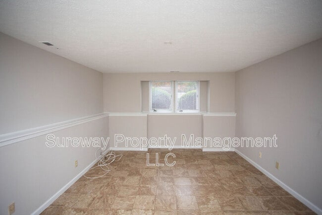 Building Photo - 26 Teaberry Ct