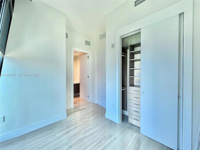 Building Photo - 1451 Brickell Ave