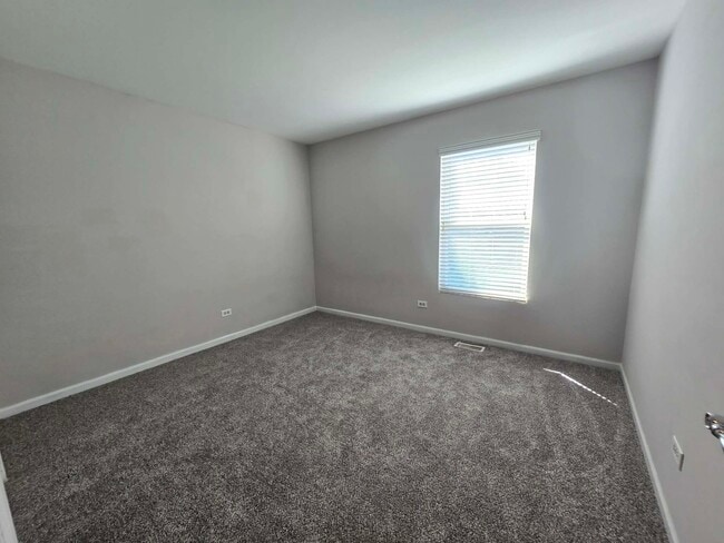 Building Photo - 337 Devoe Dr