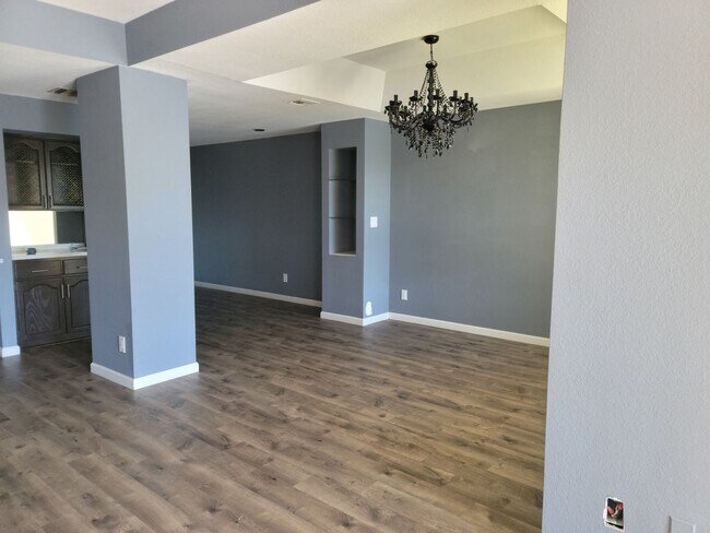 Building Photo - On the water! Updated 2bd/2ba Tempe Rental--COMING SOON