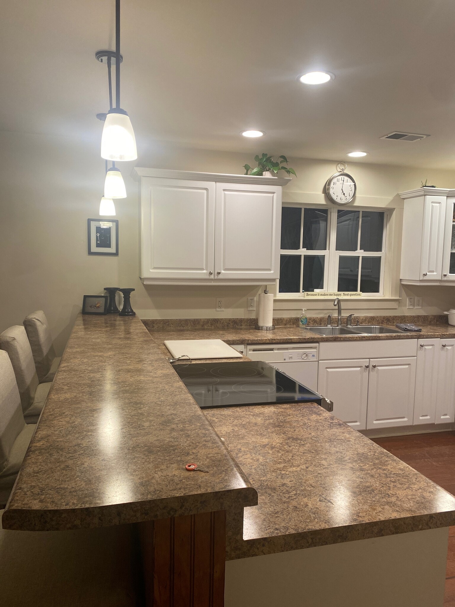 KITCHEN with COUNTER BAR - 107 W Owens St