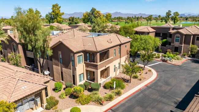 Building Photo - 7027 N Scottsdale Rd