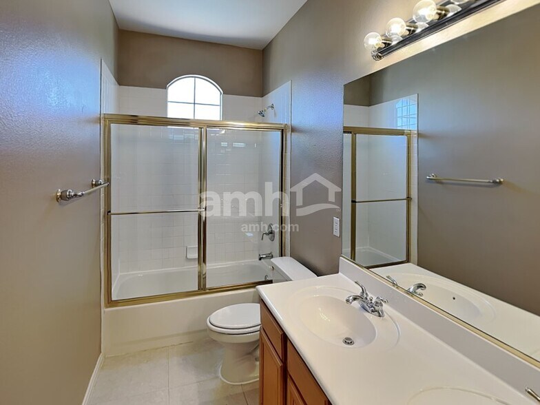 Building Photo - 10820 Canisteo St