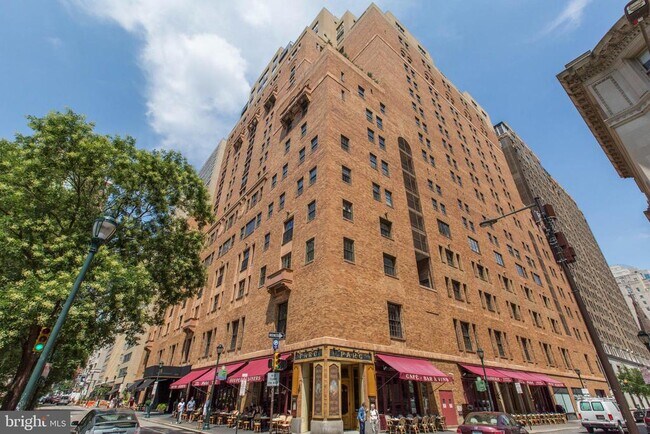 Building Photo - 219 S 18th St