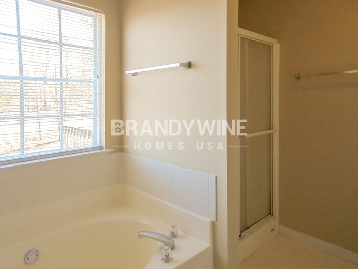 Building Photo - 104 Dana Dr