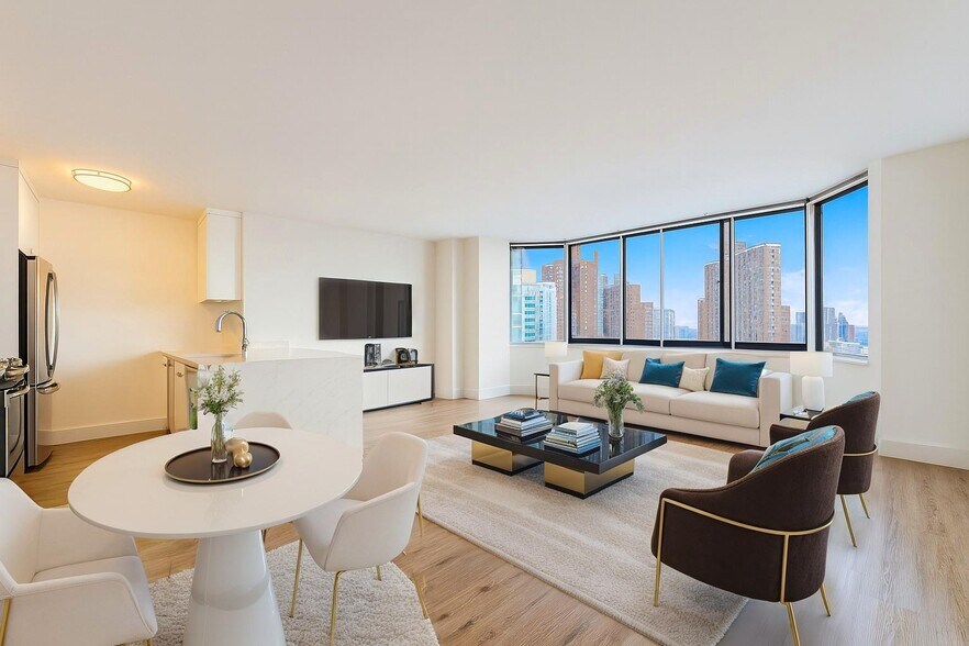 Building Photo - 1735 York Ave