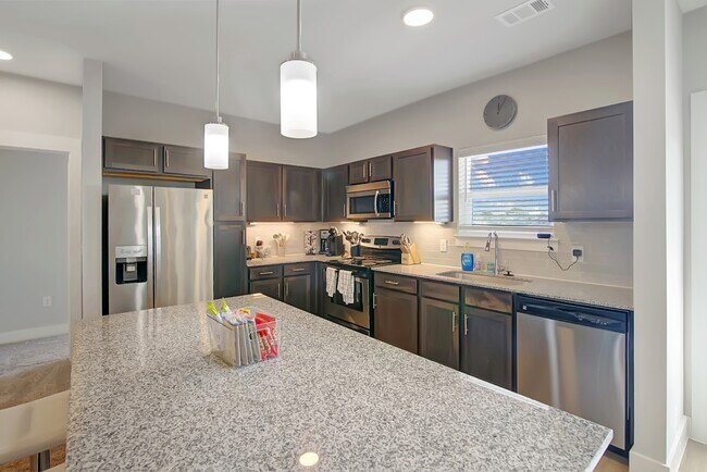 Building Photo - 25500 Westheimer Pkwy